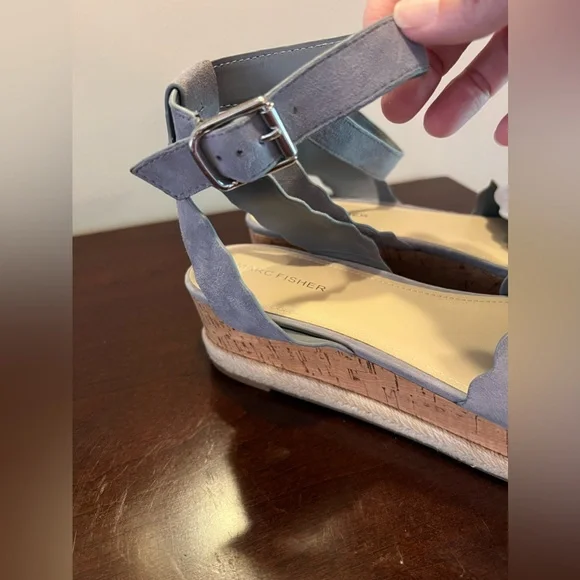 Marc Fisher Leather Sandals Dusty Blue Scallop Platform Espadrille Size 11 - Picture 2 of 5